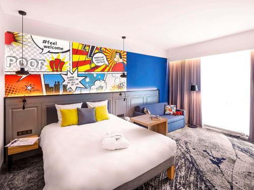 Postel nebo postele na pokoji v ubytování Mercure Wrocław Centrum
