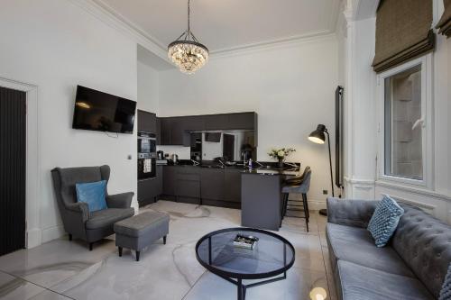 ครัวหรือมุมครัวของ Royal Mile Apartment 2Bedroom