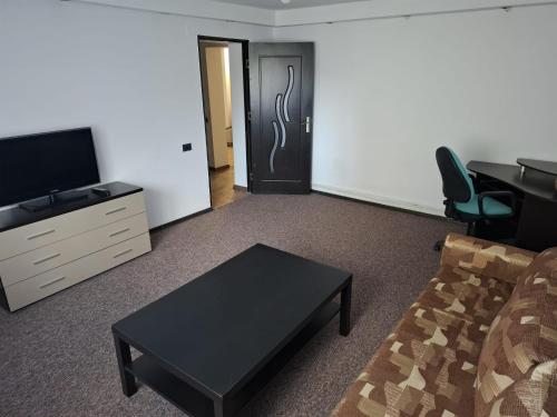 Televisyen dan/atau pusat hiburan di Five C's APARTMENT