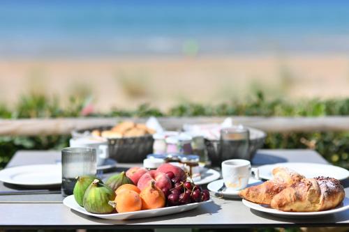 Jídlo v hotelu nebo okolí