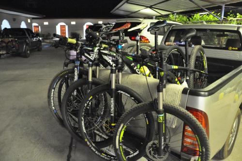 a group of bikes parked in the back of a truck at Banana Resort Sadao in Sadao