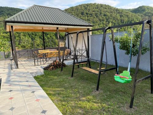 Fotografie z fotogalerie ubytování Mountain Villa with Scenic views v destinaci Quba