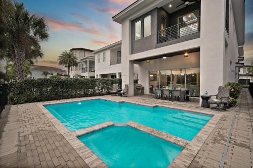 Luxury 6BR Villa w Pool & Cinema 4mi to Disney photo 16