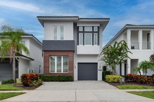 Luxury 6BR Villa w Pool & Cinema 4mi to Disney photo 20