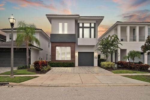 Luxury 6BR Villa w Pool & Cinema 4mi to Disney photo 22