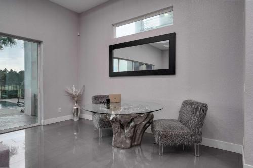 Luxury 6BR Villa w Pool & Cinema 4mi to Disney photo 24