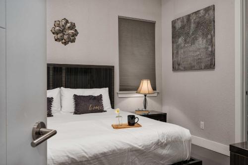 Luxury 6BR Villa w Pool & Cinema 4mi to Disney photo 33