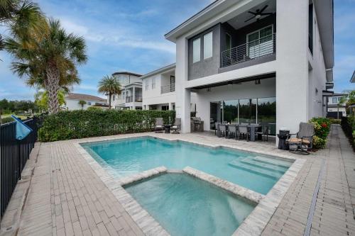 Luxury 6BR Villa w Pool & Cinema 4mi to Disney photo 17