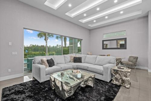 Luxury 6BR Villa w Pool & Cinema 4mi to Disney photo 44
