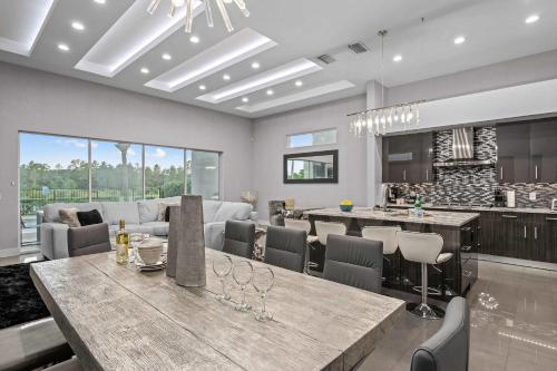 Luxury 6BR Villa w Pool & Cinema 4mi to Disney photo 62
