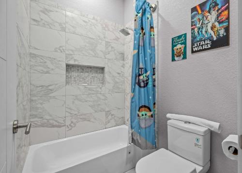 Luxury 6BR Villa w Pool & Cinema 4mi to Disney photo 65
