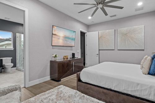Luxury 6BR Villa w Pool & Cinema 4mi to Disney photo 67