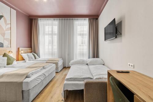 Dependance Rooms I 6 Mins to U6 Alser Straße I Self Check In