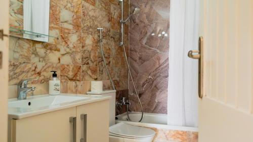 Ένα μπάνιο στο Las Americas Camison With Pool and Patio 7 By Tenerife365