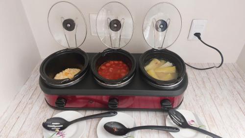 Comida na hospedagem domiciliar ou em algum lugar perto
