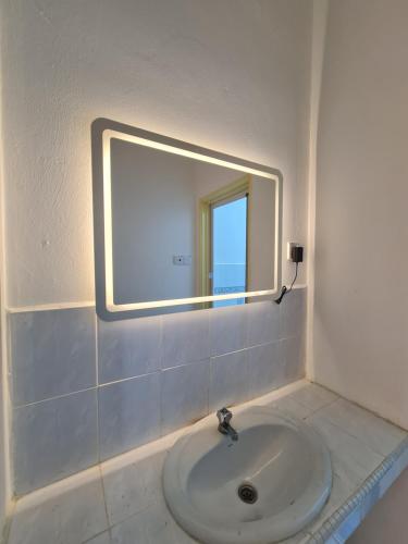 Koupelna v ubytování Nilai Modern Homestay 4R3B-12PAX