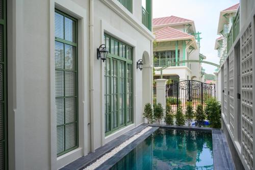 Бассейн в Evelyn Villa - Sun Tropical Village Phu Quoc near Khem Beach или поблизости