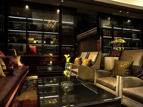 Posezení v ubytování Sofitel Hangzhou Westlake - Few steps to West Lake, with panoramic lake view terrace