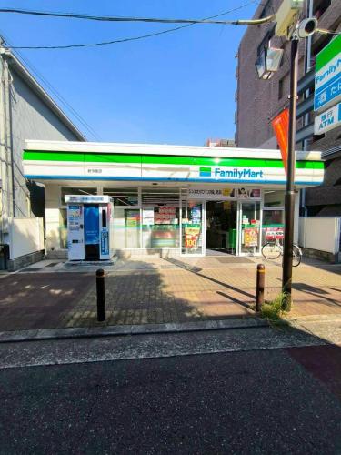 駅から近い公園前の邸宅