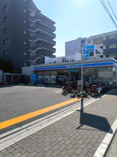 駅から近い公園前の邸宅