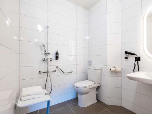 ibis Perpignan Sud Saint Charlesにあるバスルーム