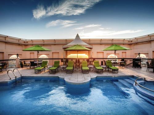 Gallery image of Mercure Grand Hotel Seef - All Suites in Manama