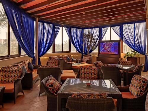 Gallery image of Mercure Grand Hotel Seef - All Suites in Manama