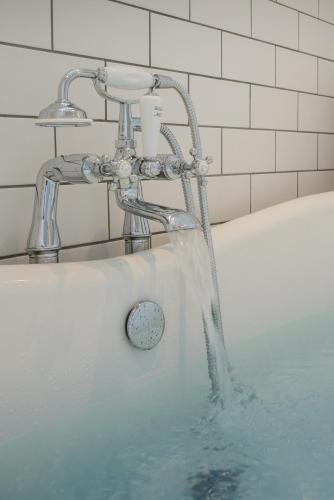 Gallery image of Kirklea Island Suites in Tarbert