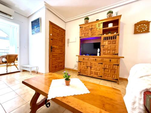 Galeon Pool Stay, 600 m to the beach, 2 double beds