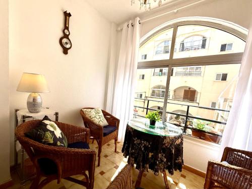 Galeon Pool Stay, 600 m to the beach, 2 double beds