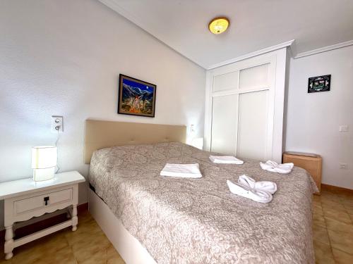 Galeon Pool Stay, 600 m to the beach, 2 double beds