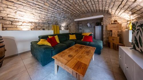 La Grotte Bourguignonne, Terrasse extérieure