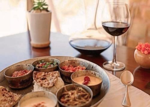 Jídlo v hotelu nebo okolí