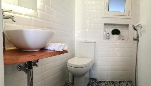 Ένα μπάνιο στο Loukia Studios & Suites