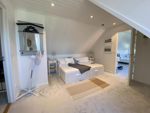 Posezení v ubytování Holiday home in scenic Kattvik, Bastad