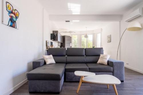 Гостиная зона в LE MADRID avec balcon proche Croisette plages et Palais des Festivals