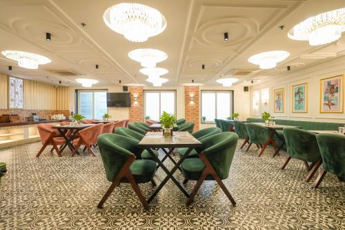Μια τηλεόραση ή/και κέντρο ψυχαγωγίας στο The Riverstone Inn