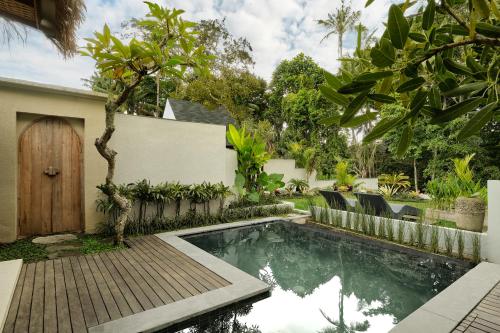Πισίνα στο ή κοντά στο Changi Jungle Ubud Villas