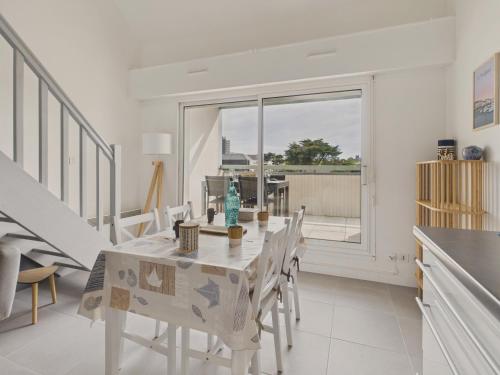 Appartement avec piscine commune pour 4