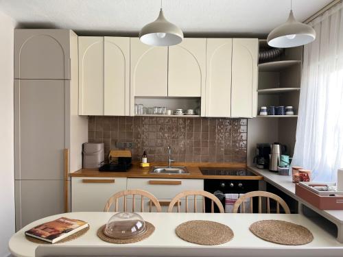 Una cocina o zona de cocina en Katana Suites Kaş