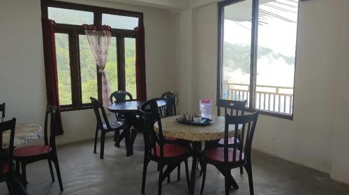 Balkón nebo terasa v ubytování Kolkatawala Homestay and Restaurant