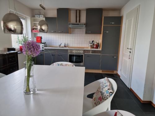 Η κουζίνα ή μικρή κουζίνα στο Ferienhaus Rosengarten