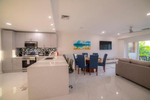 Cuisine ou kitchenette dans l'établissement Del Mar 1G 3 bdr Ocean View in Los Suenos