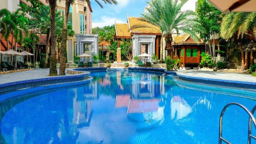 Bazén v ubytování Empress Angkor Resort & Spa nebo v jeho okolí