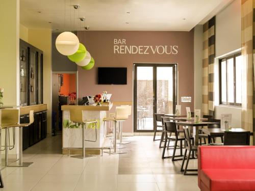 Un lugar para sentarse en Ibis Constantine
