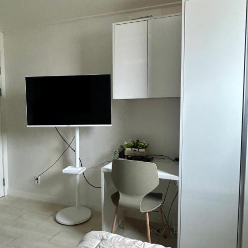 Μια τηλεόραση ή/και κέντρο ψυχαγωγίας στο SG two single room near Sadang Station
