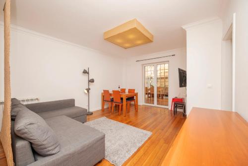 Estrela Terrace by Hosty