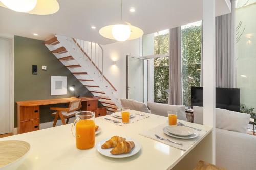 WHome Lisbon's Elite A Stylish & Modern Studio w Patio