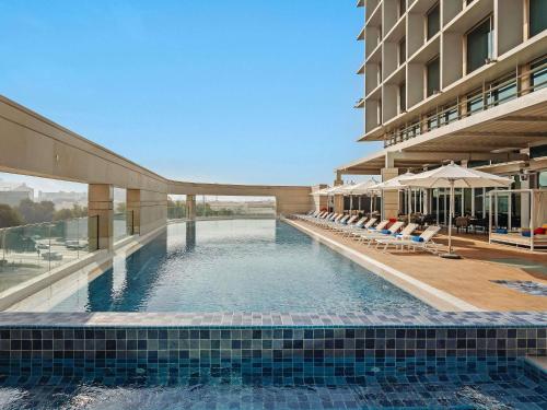 Swimmingpoolen hos eller tæt på Novotel Abu Dhabi Al Bustan