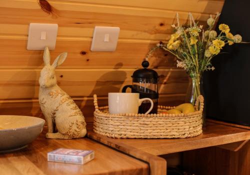 ハルステッドにあるSycamore Lodge with Hot Tub- Quirky & Romanticのギャラリーの写真